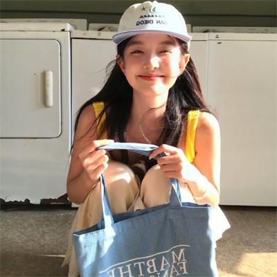 玉女桃花满堂红