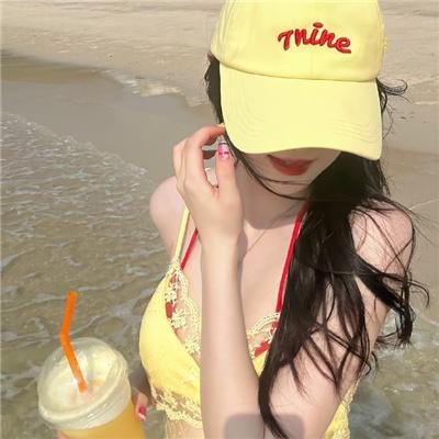 阳台上的坏女孩